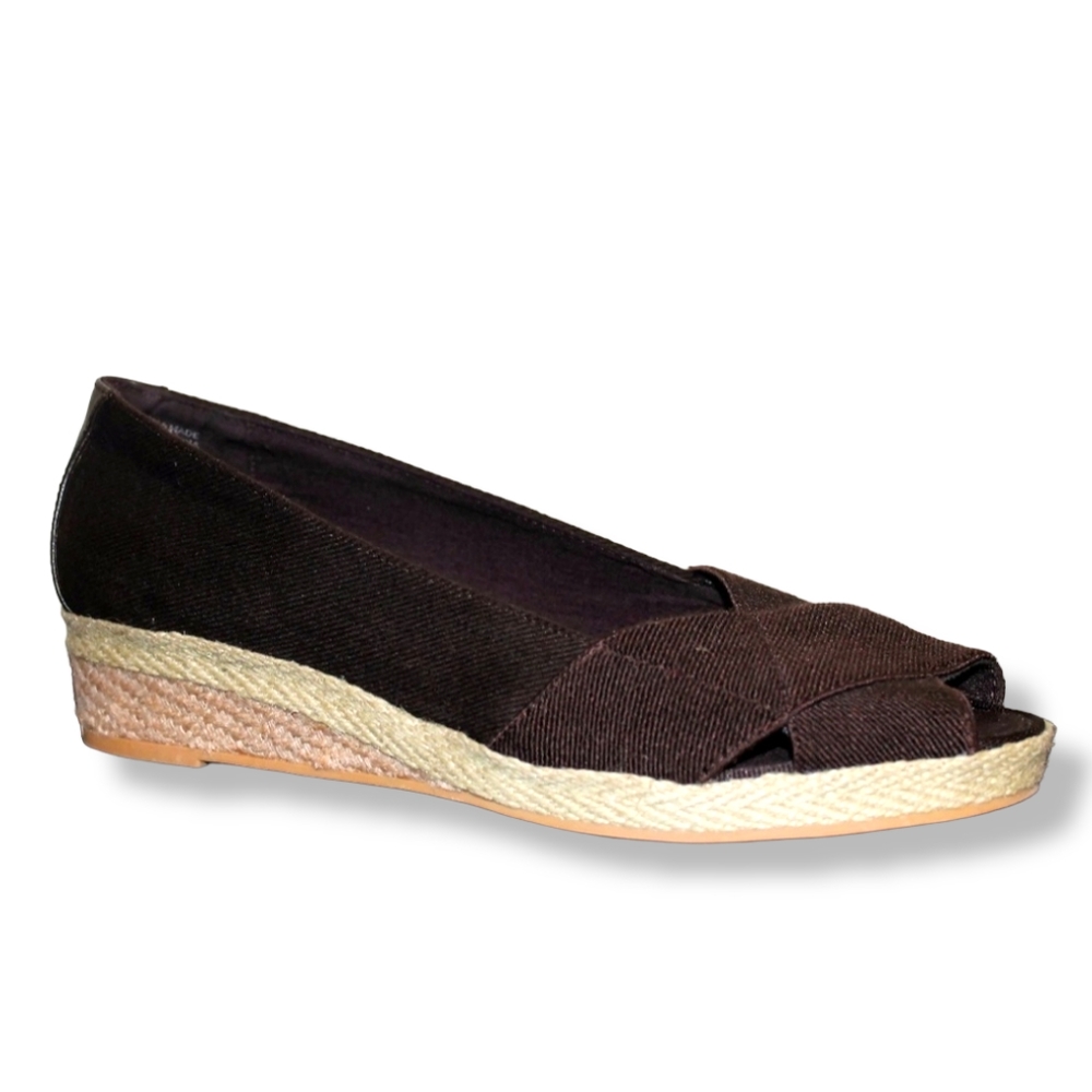NWOB Karen Scott Wedge Open Toe Shoes